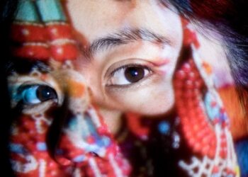 Mujeres Mirando Mujeres